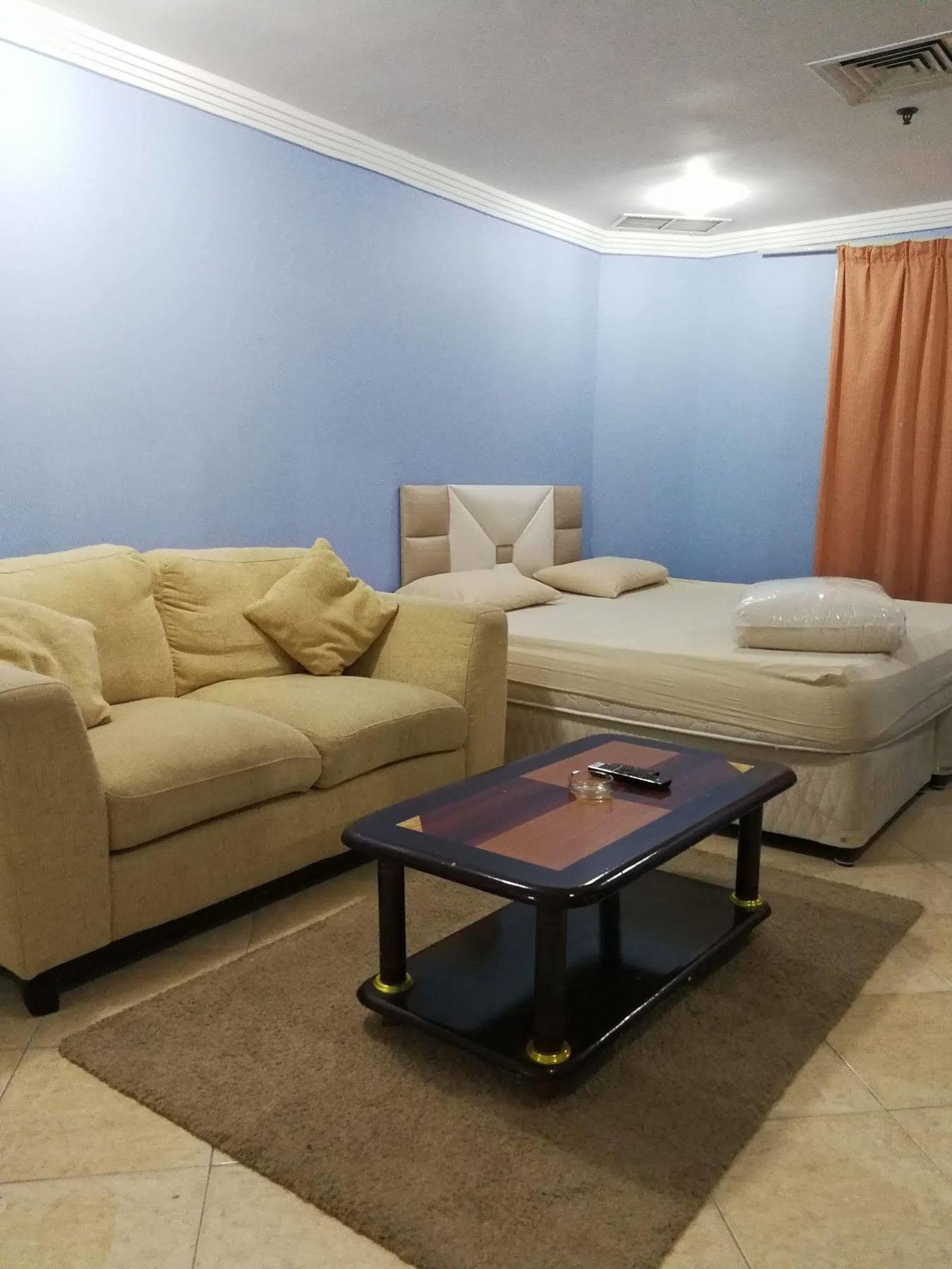 Red Tower Furnished Apartments Mahboula エクステリア 写真